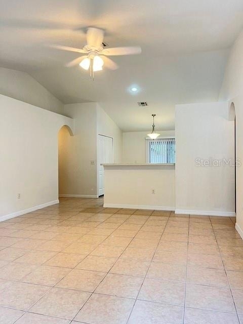 733 E Indiana Avenue - Photo 4