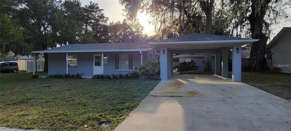 340 Tropical Ln - Photo 1