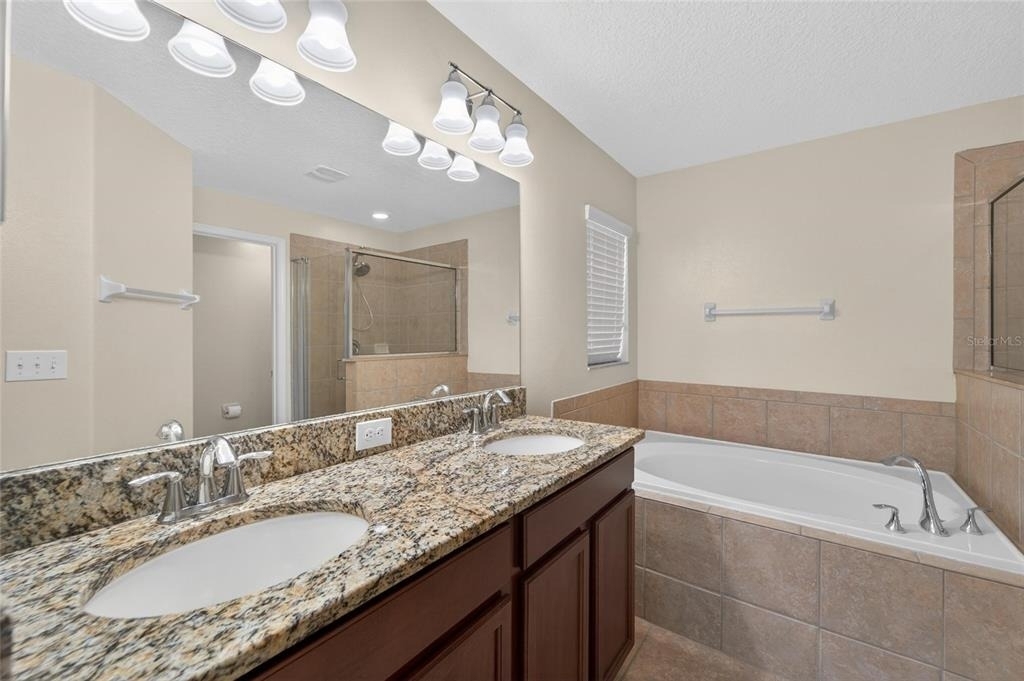 13128 Royal Pines Avenue - Photo 22