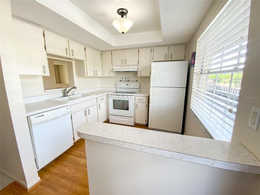 1370 Heather Ridge Boulevard - Photo 5