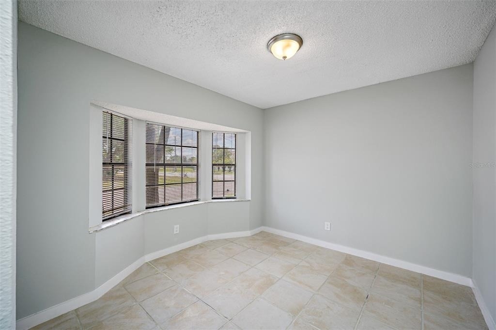 501 St. Michaels Way - Photo 5