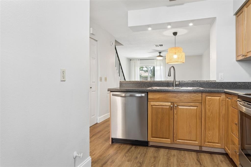 11325 Stratton Park Drive - Photo 5