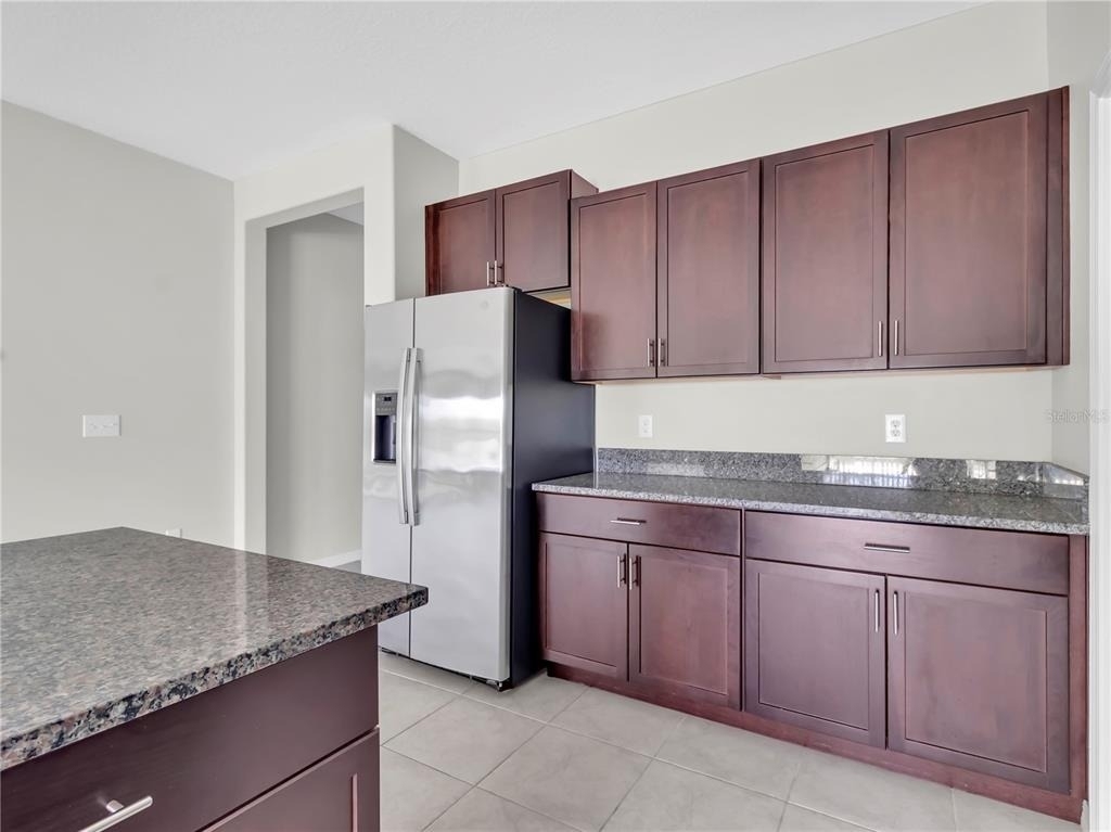 16568 Delia Street - Photo 20