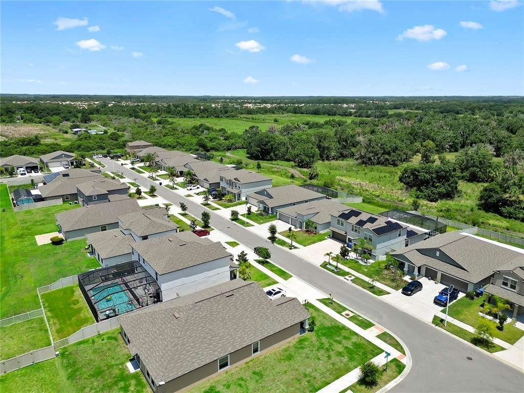 16568 Delia Street - Photo 37