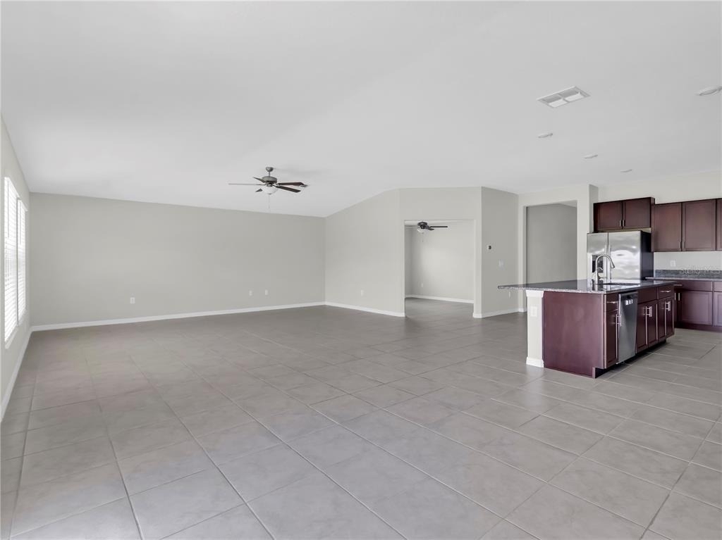 16568 Delia Street - Photo 23