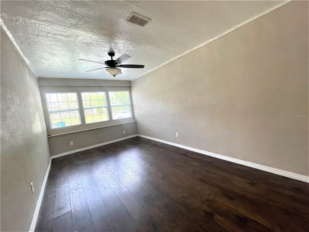 5036 Oxford Avenue N - Photo 13