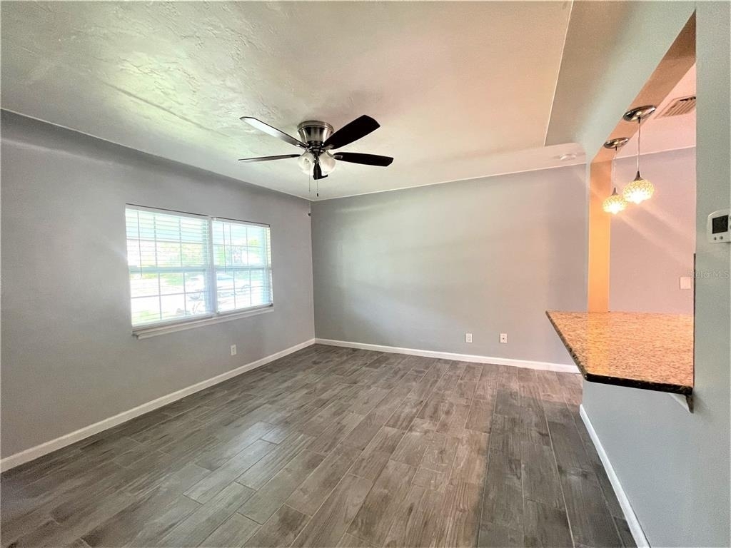5036 Oxford Avenue N - Photo 7
