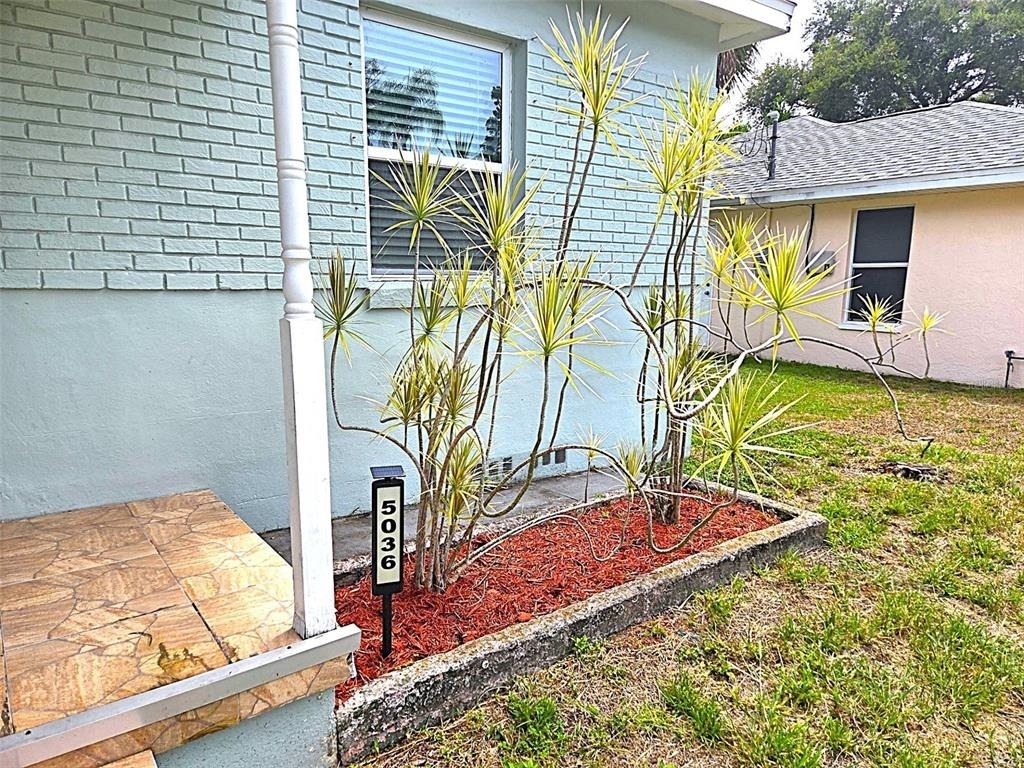 5036 Oxford Avenue N - Photo 23