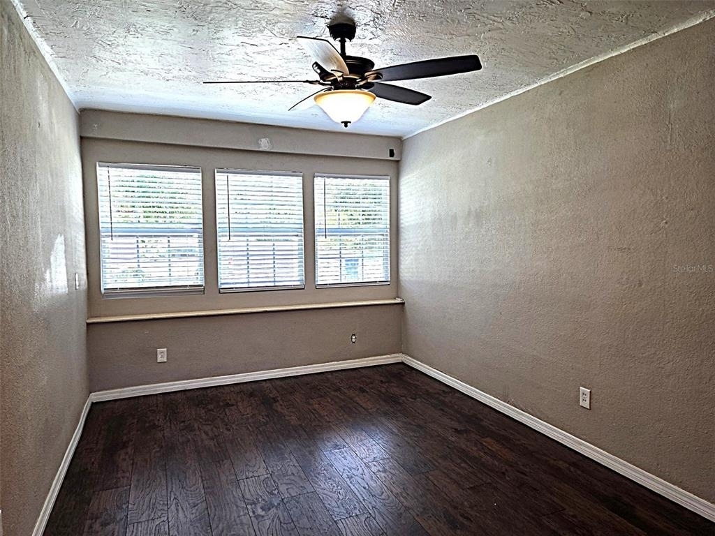 5036 Oxford Avenue N - Photo 14