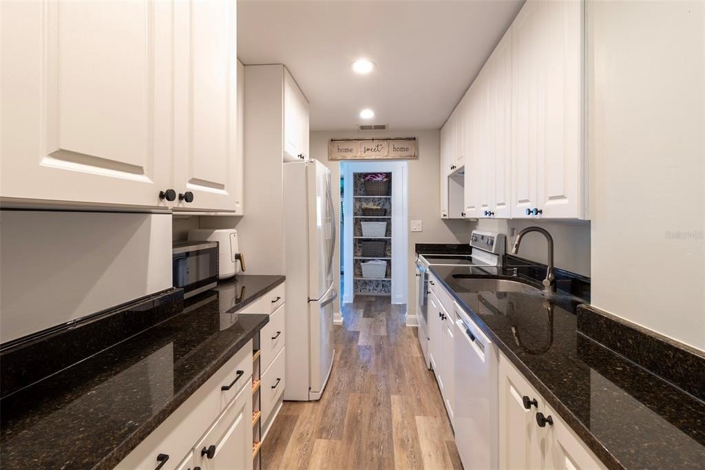 3018 19th Place - Photo 11