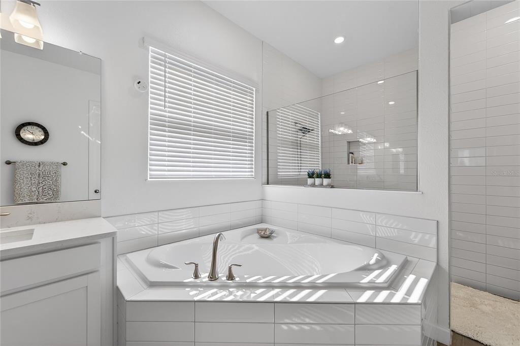 17216 Scuba Crest Street - Photo 33