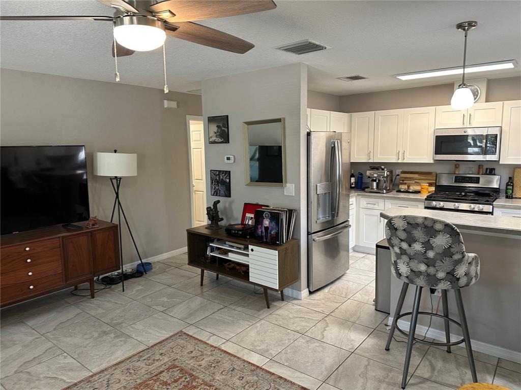 1119 Beverly Avenue - Photo 6
