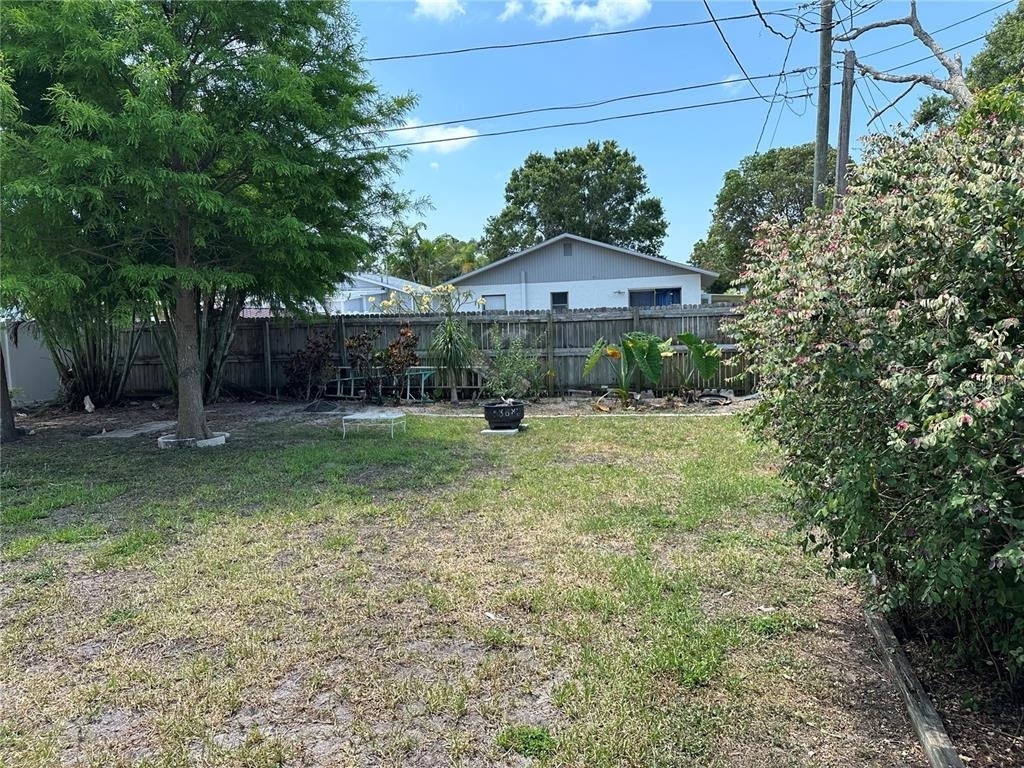 1119 Beverly Avenue - Photo 20