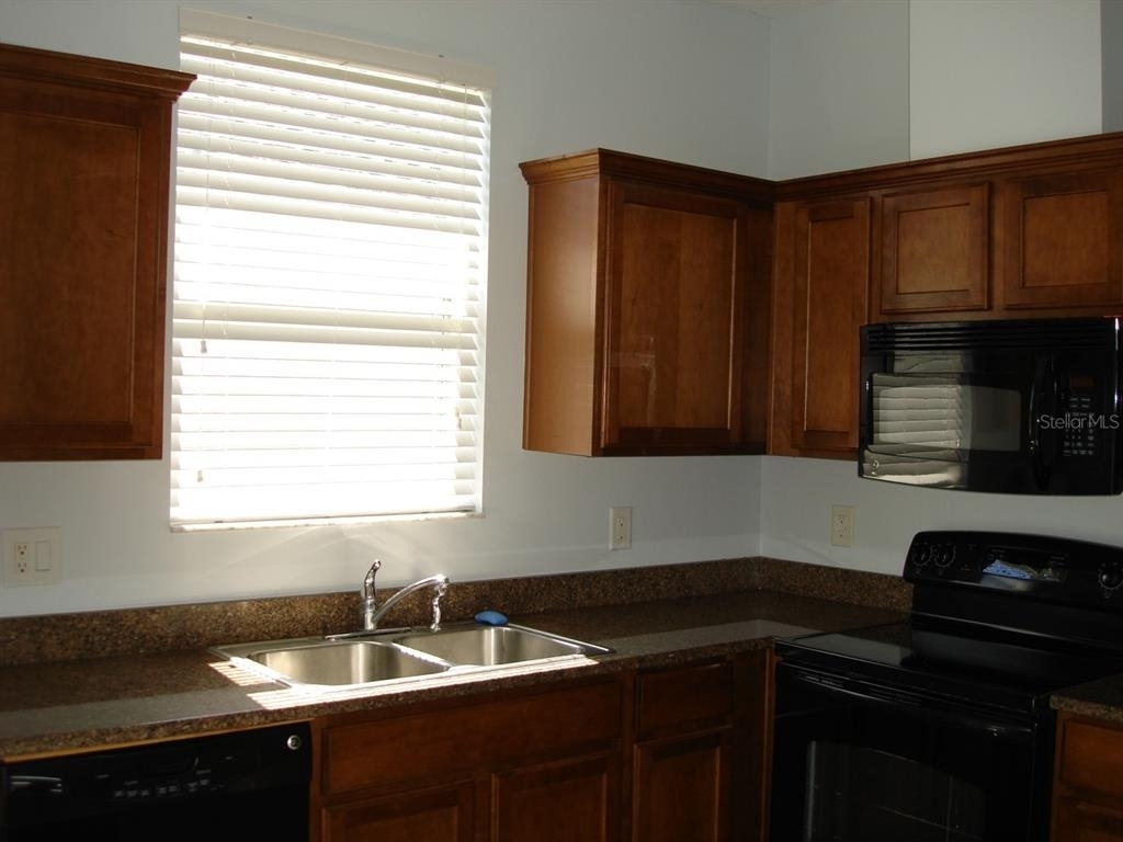 9630 Baton Rouge Lane - Photo 2