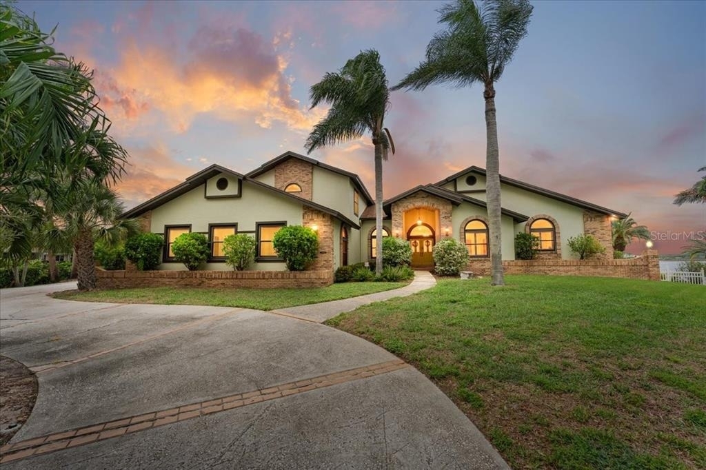 1589 Mary Lane - Photo 0