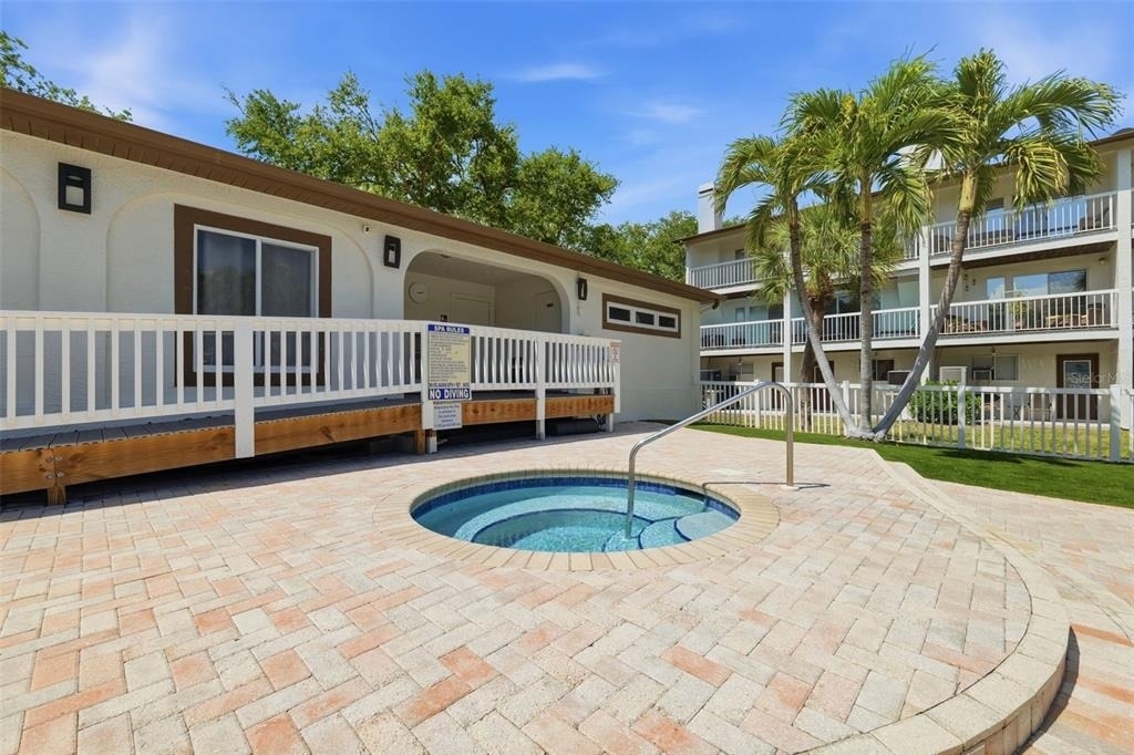 381 Madeira Circle - Photo 30