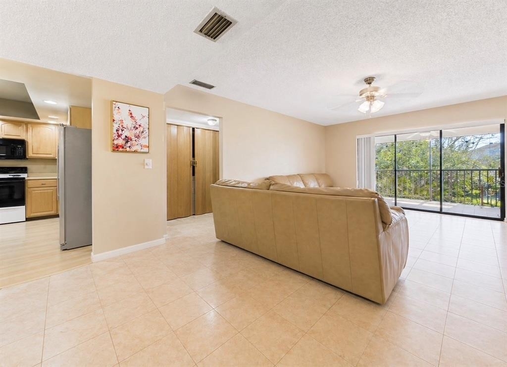 2450 Pelican Court - Photo 10