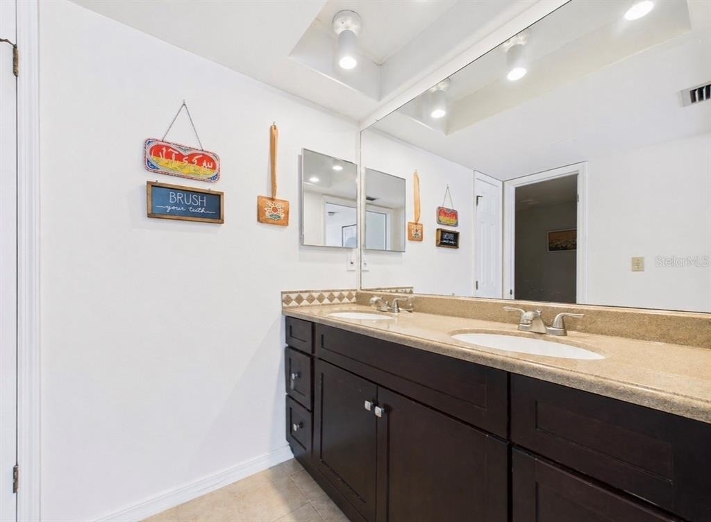 2450 Pelican Court - Photo 12
