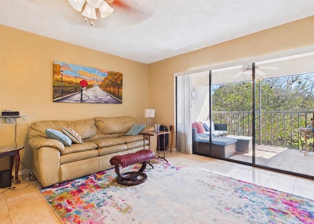 2450 Pelican Court - Photo 2