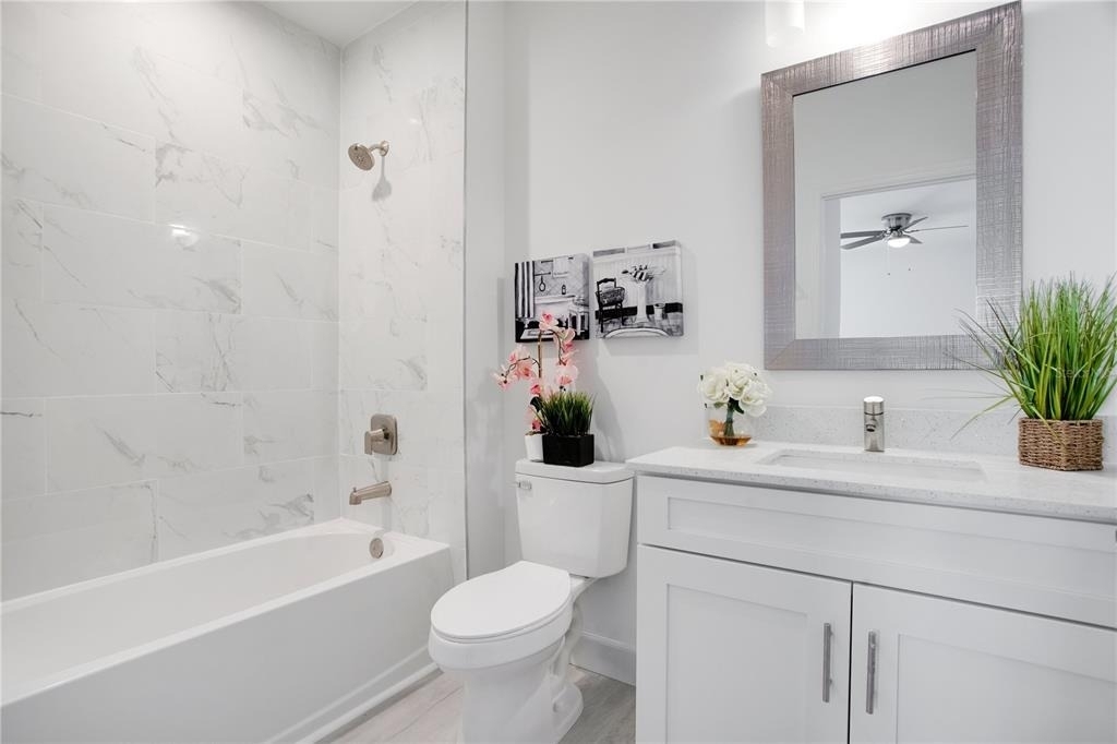 10450 Pendleton Avenue - Photo 8