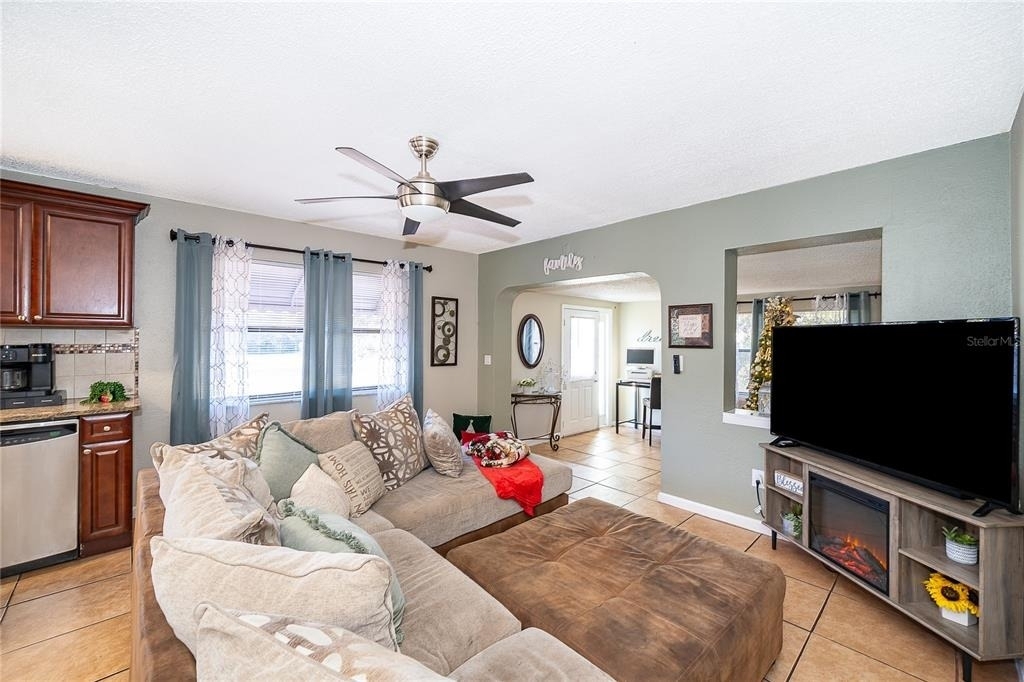 944 Halstead Street - Photo 14