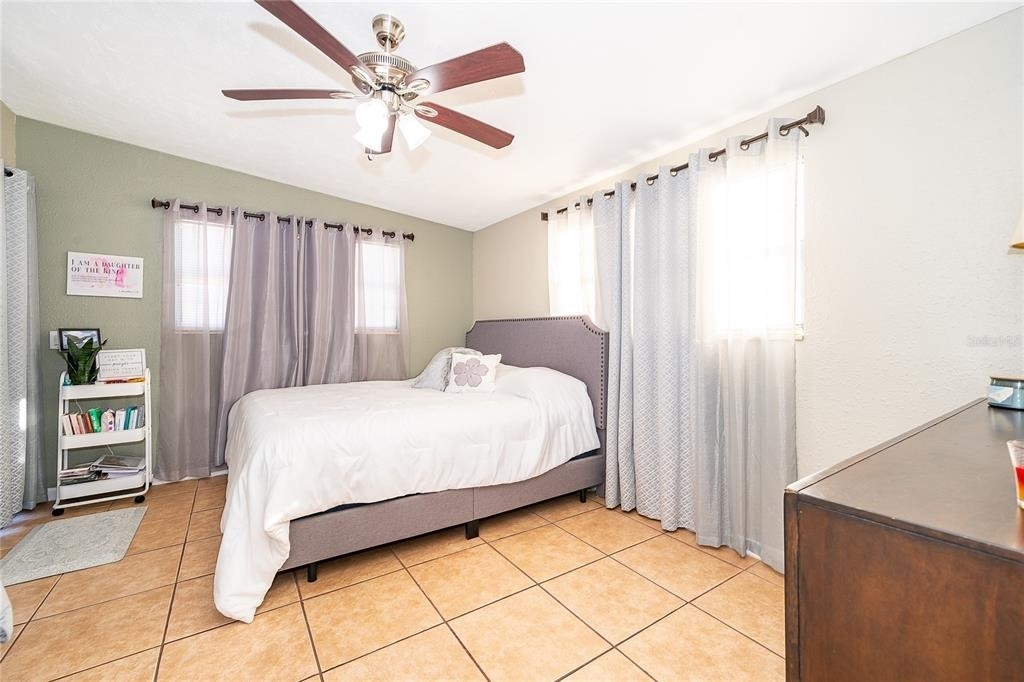 944 Halstead Street - Photo 9