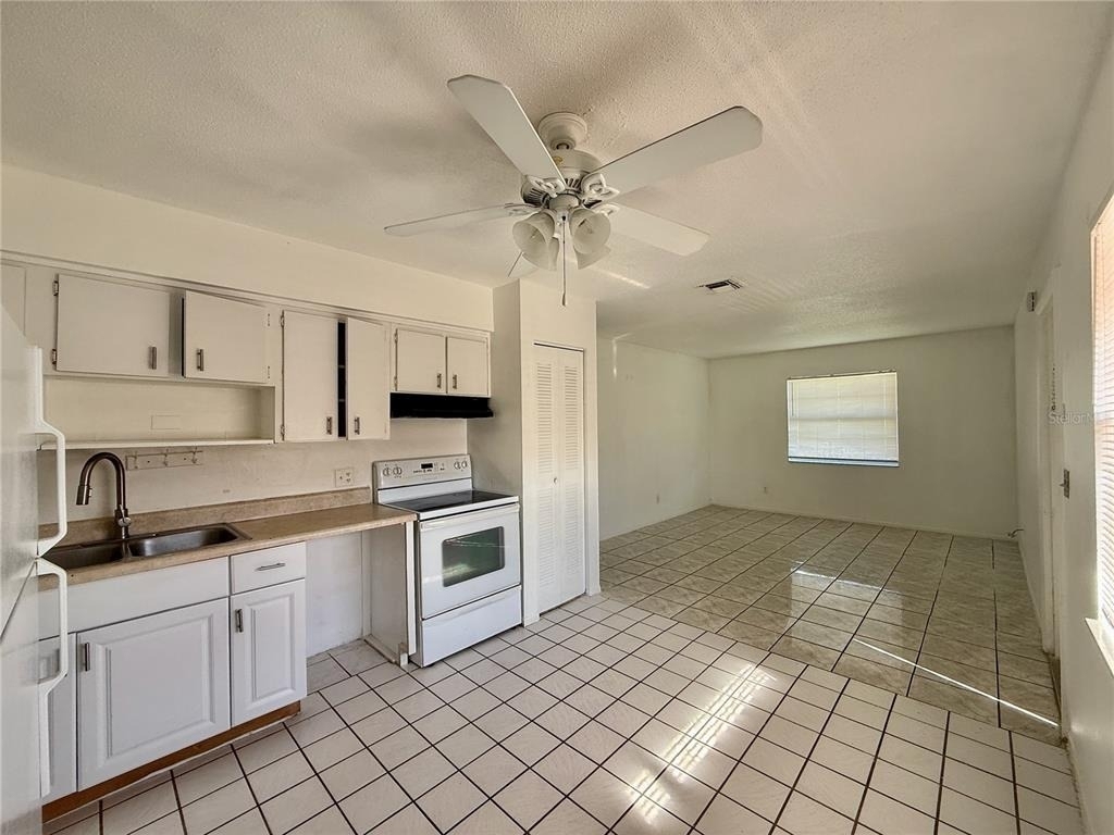 733 Michigan Court - Photo 5