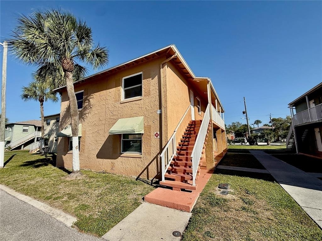 733 Michigan Court - Photo 1