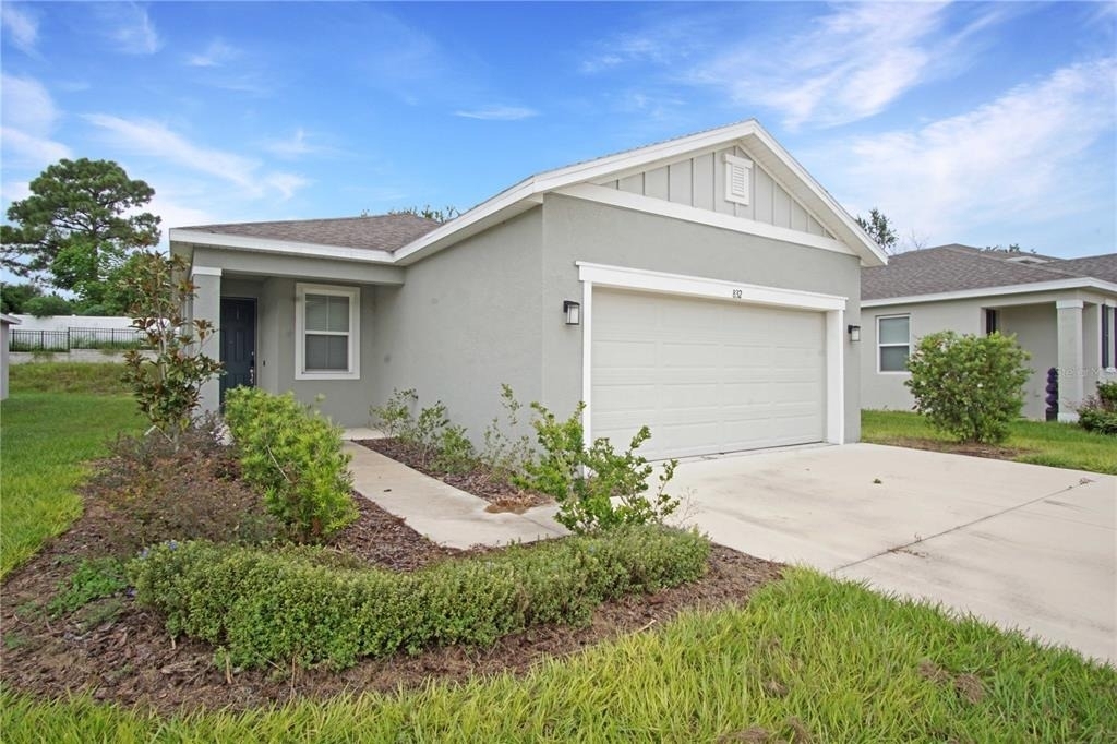 832 Blue Creek Drive - Photo 0