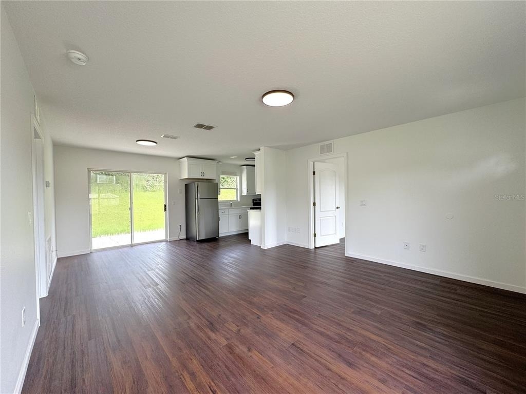 102 Edison Street - Photo 2
