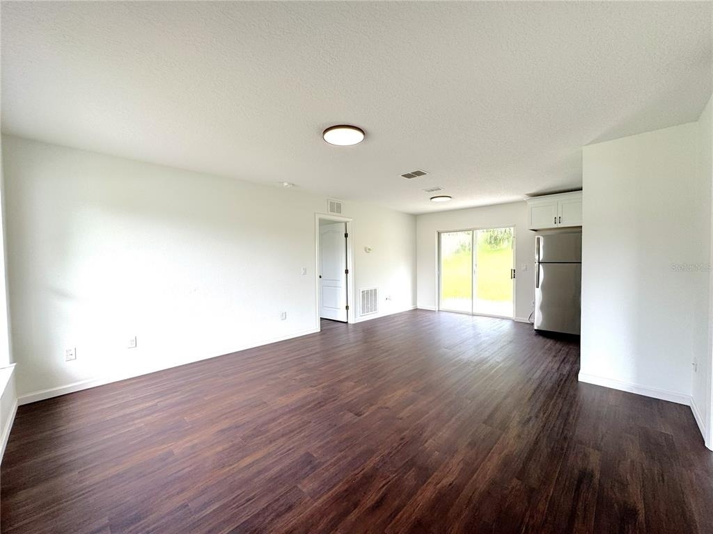 102 Edison Street - Photo 1