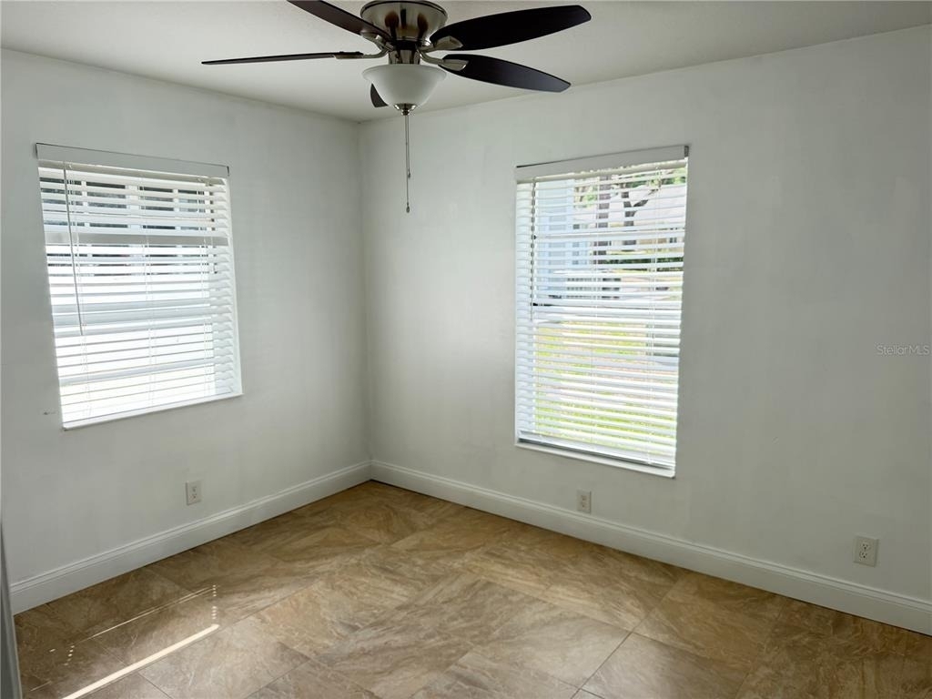 2564 Se 15th Avenue - Photo 3