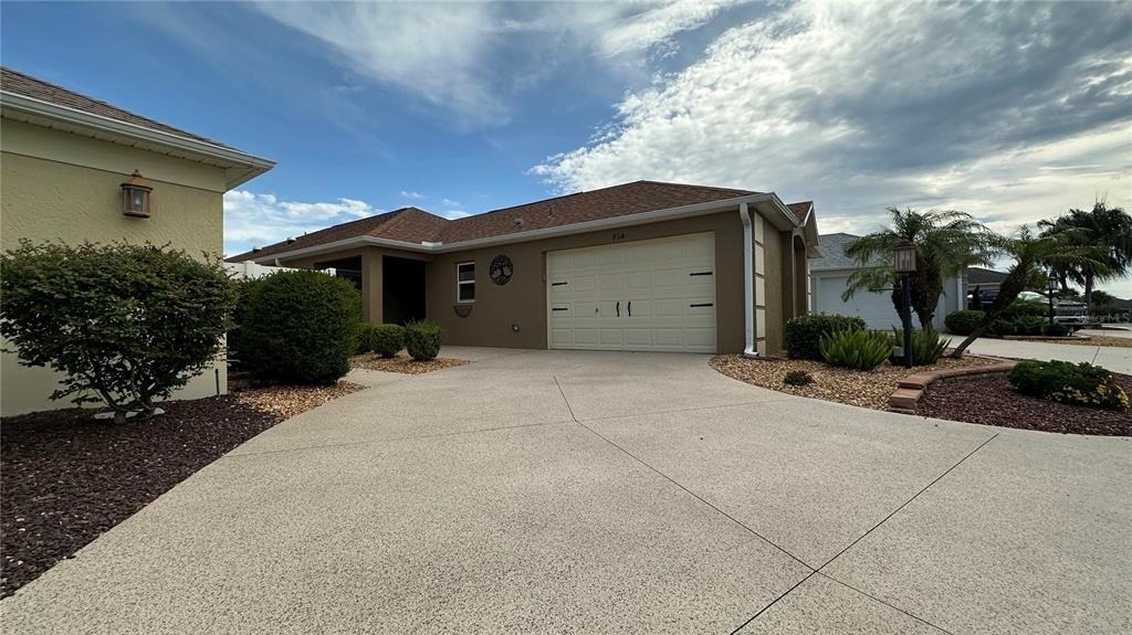 724 Yager Lane - Photo 0