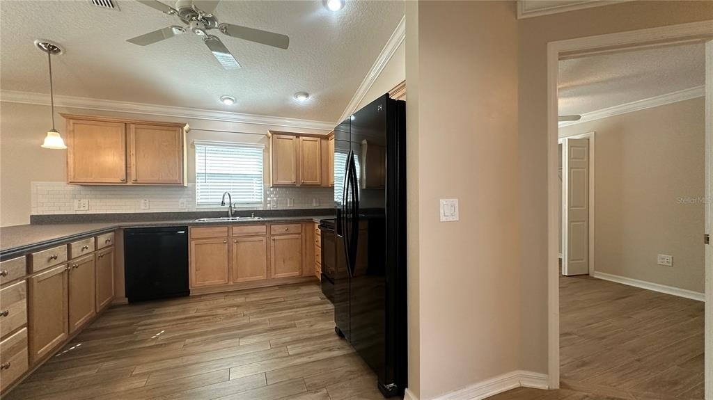 724 Yager Lane - Photo 1