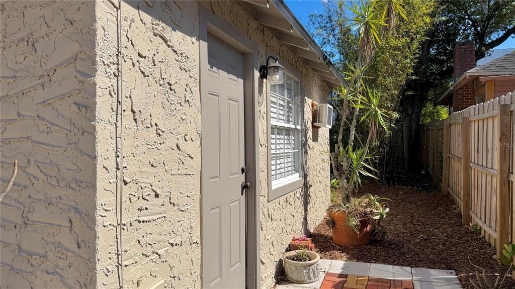1618 Park Lake Street - Photo 2