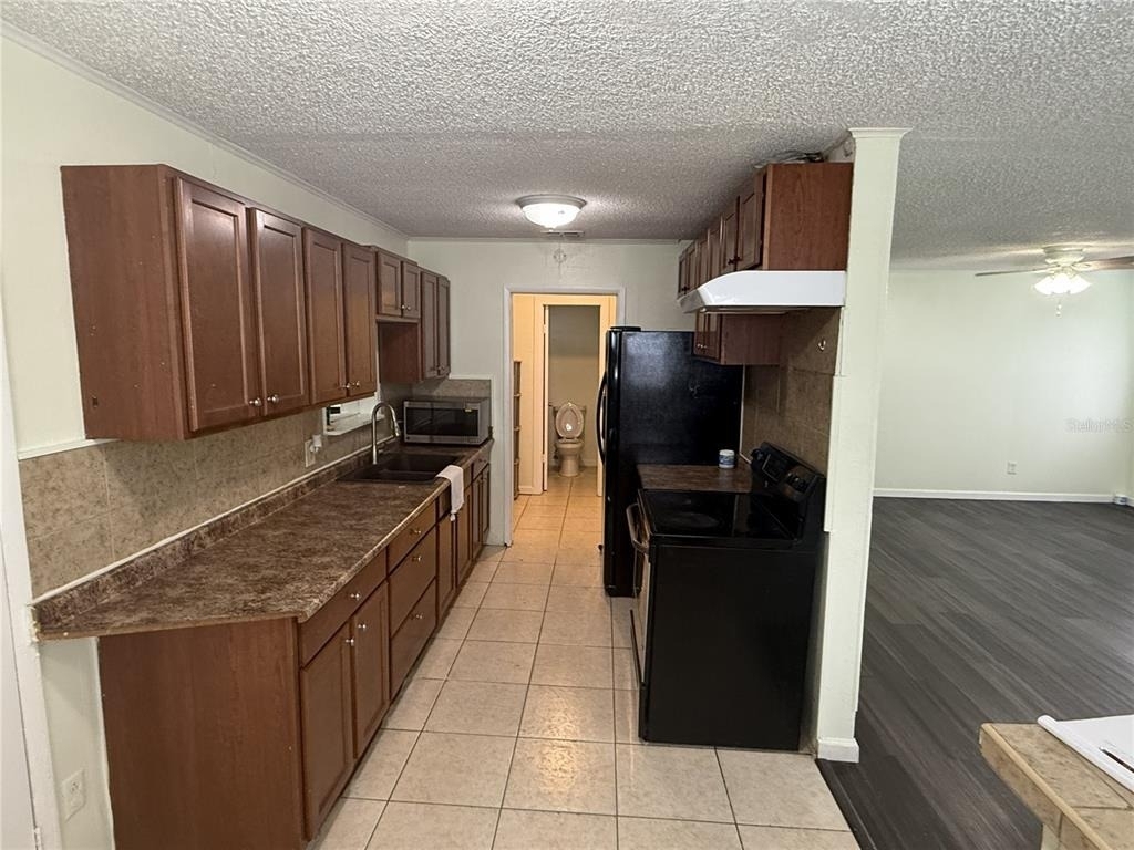 102 Grove Street - Photo 3