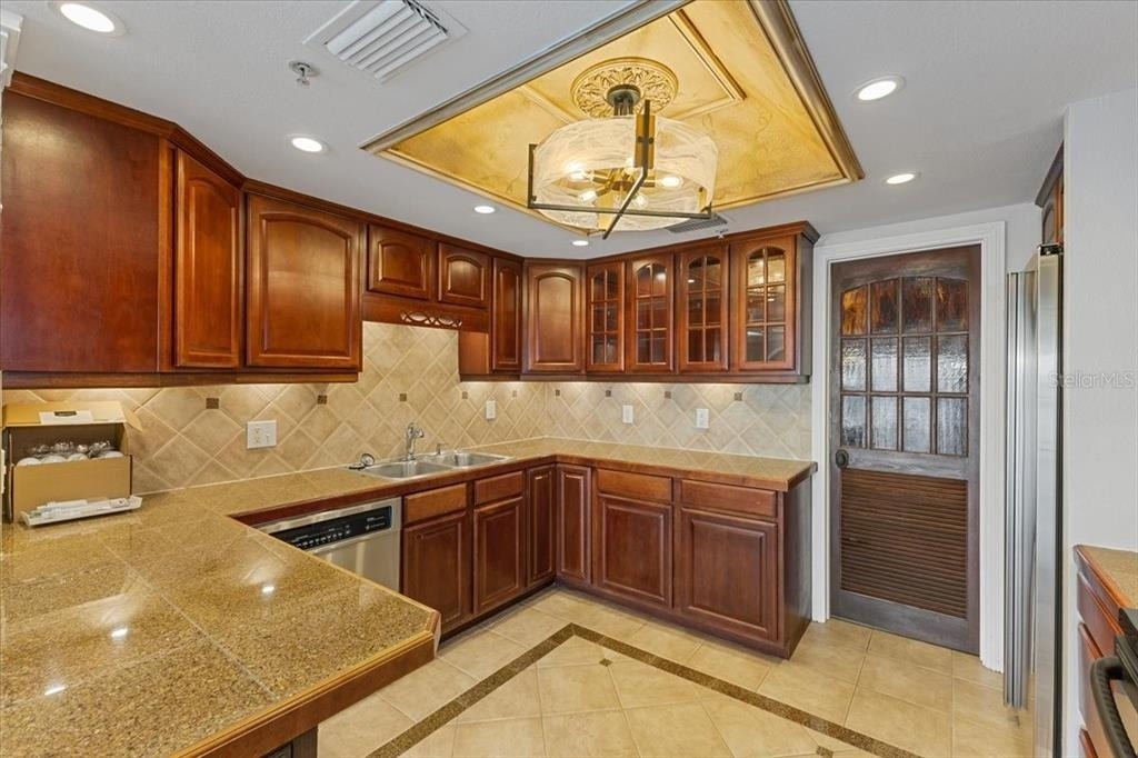 7550 Hinson Street - Photo 10