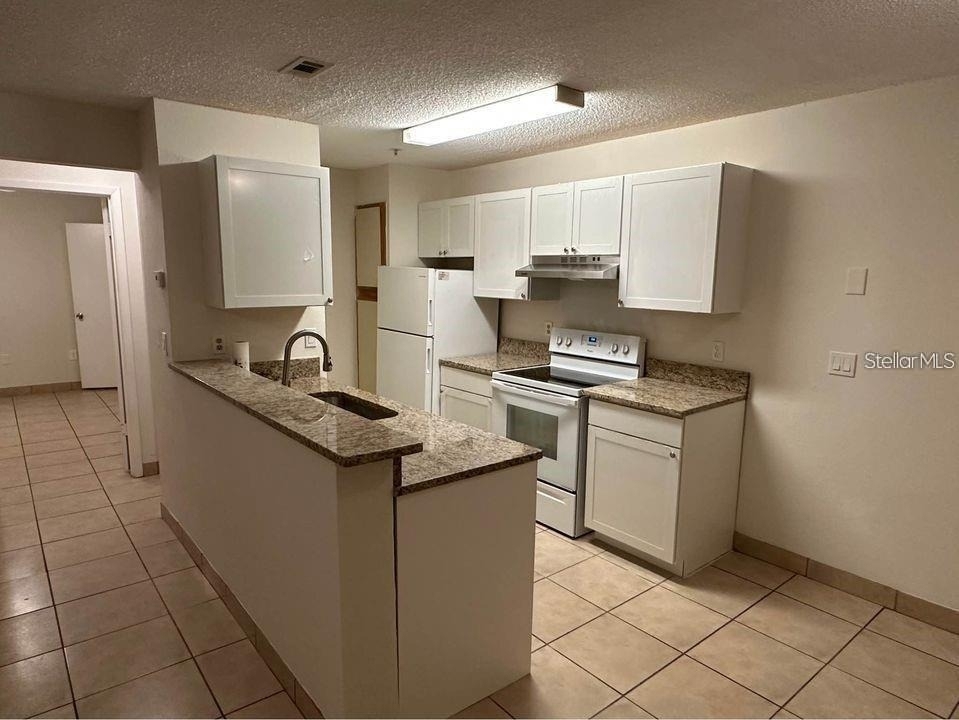 976 Leeward Place - Photo 8