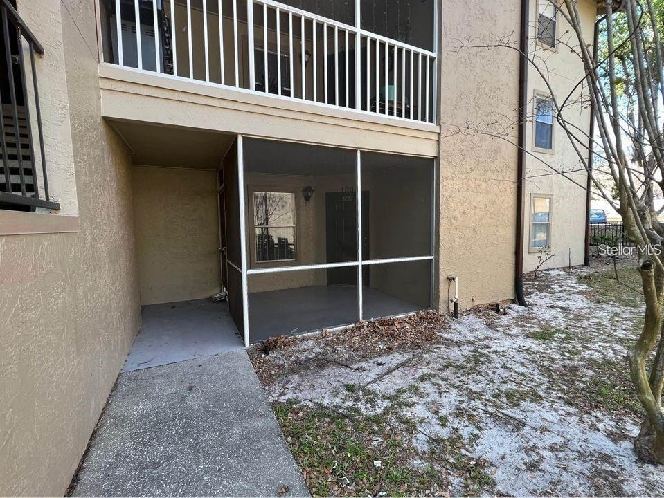 976 Leeward Place - Photo 2