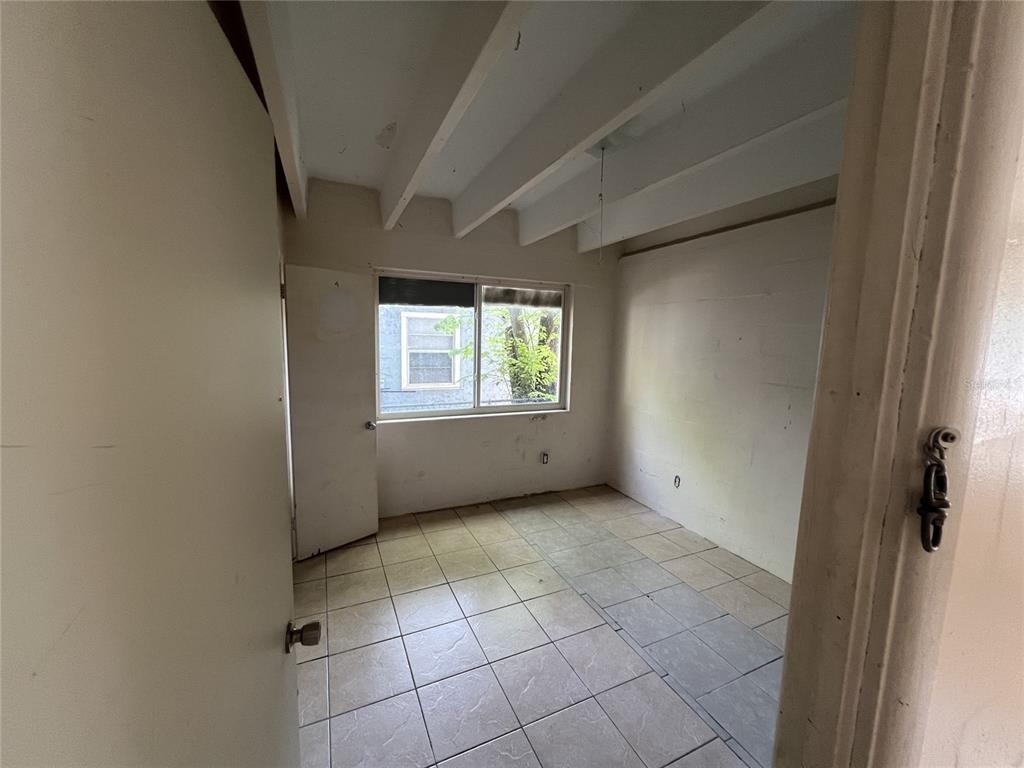 543 Division Street - Photo 4