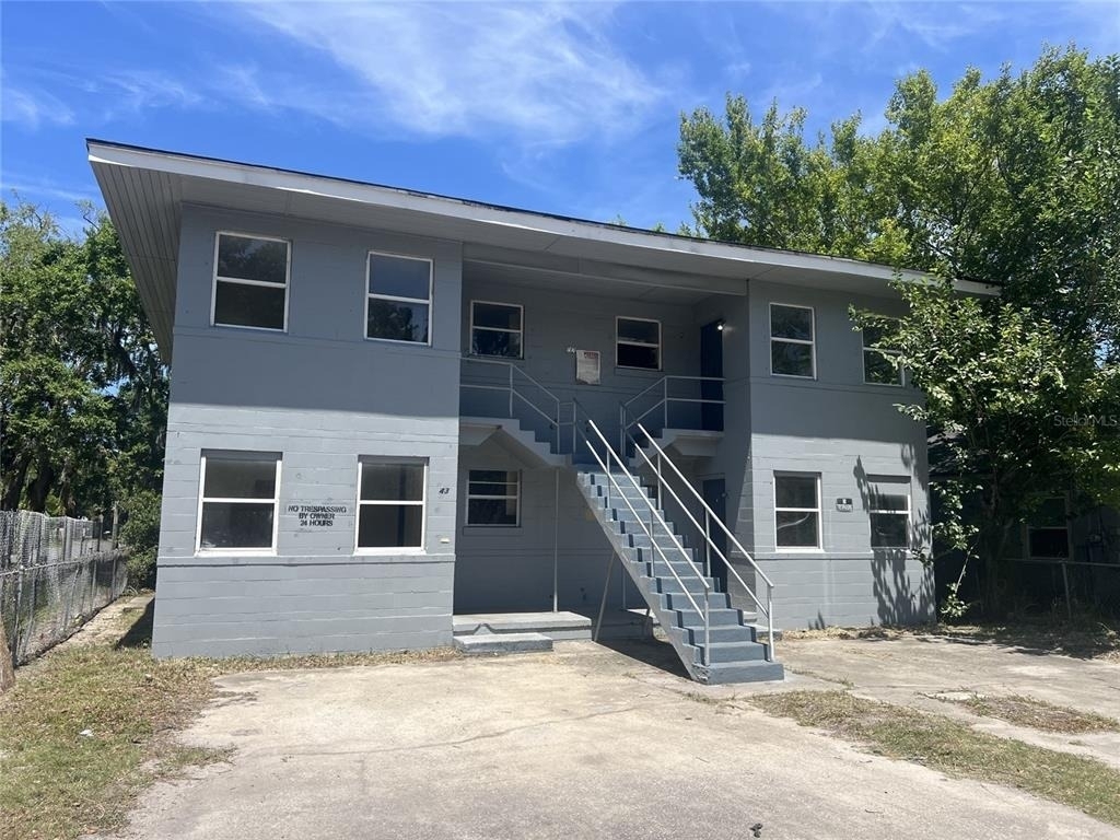 543 Division Street - Photo 1