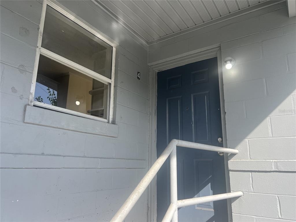 543 Division Street - Photo 2