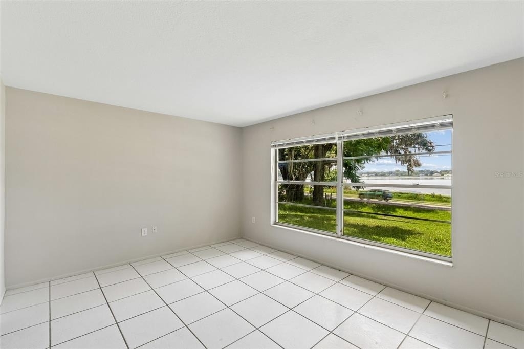 400 E Silver Star Road - Photo 4