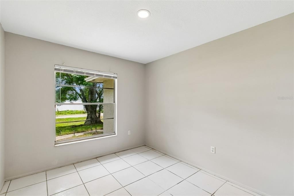 400 E Silver Star Road - Photo 9
