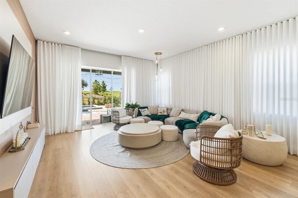 16312 Volterra Point - Photo 6