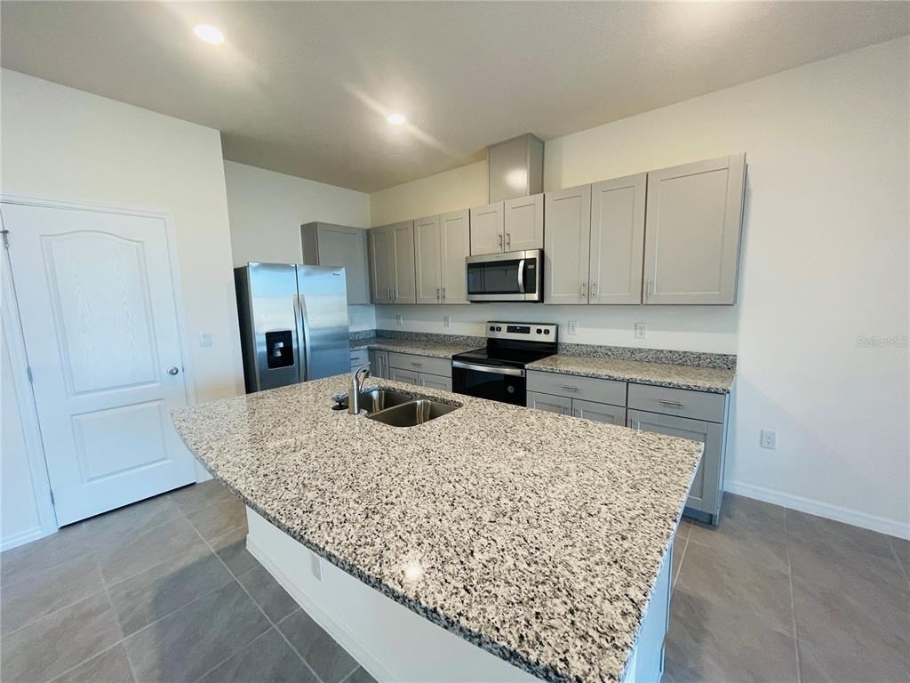 1371 Isleta Loop - Photo 7