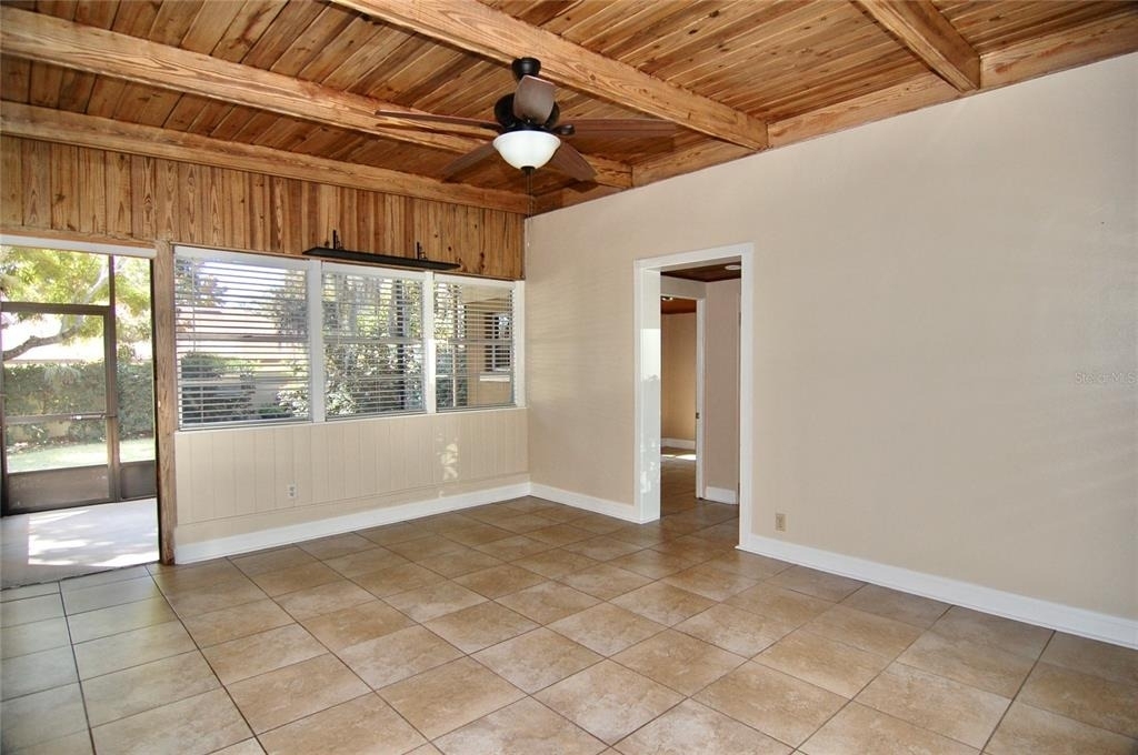 1940 Sunset Lane - Photo 3