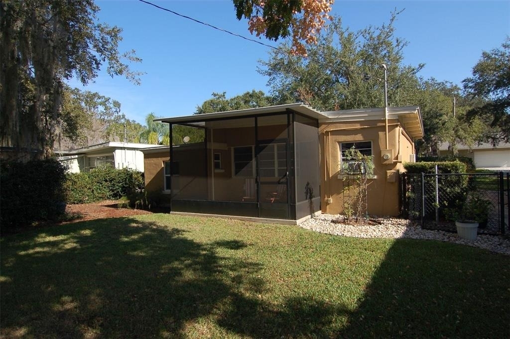 1940 Sunset Lane - Photo 5