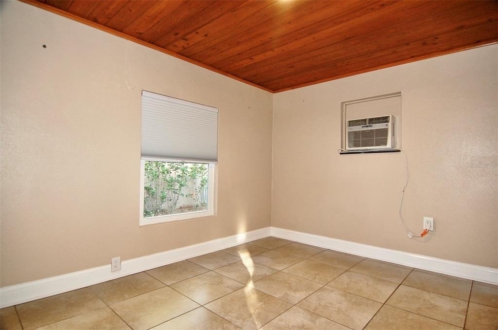 1940 Sunset Lane - Photo 10