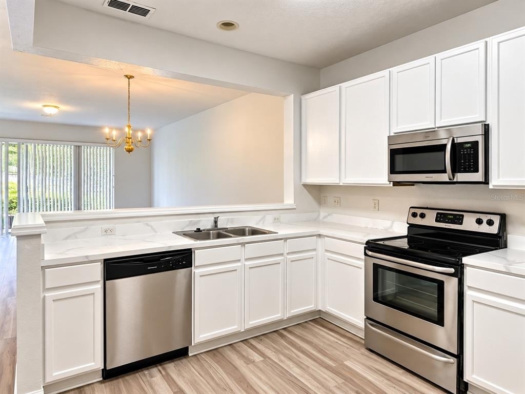 5012 Hawkstone Drive - Photo 6